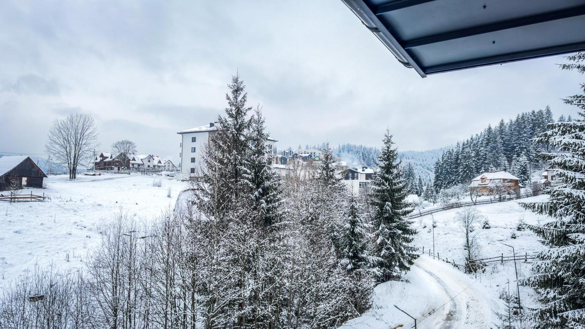 Lion Hotel Bukovel Szoba fotó